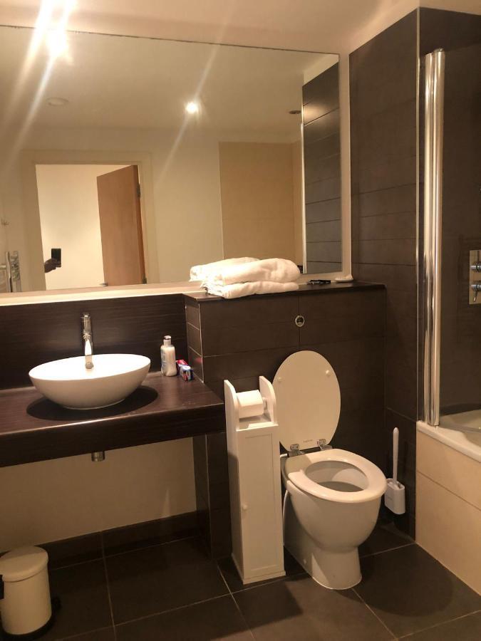 Lovely Serviced Apartment 2Min 2 City Center Mánchester Exterior foto